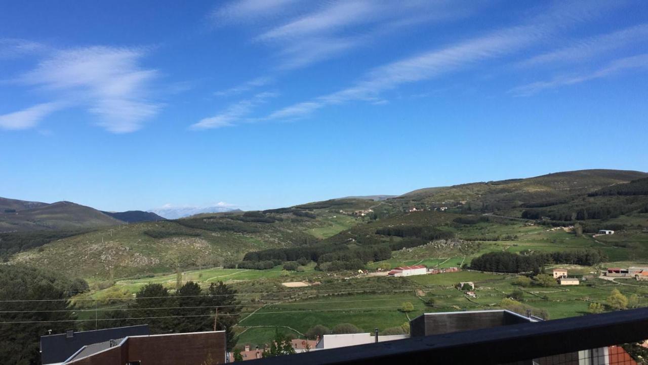 Cara Norte De Gredos Hoyos del Espino Luaran gambar