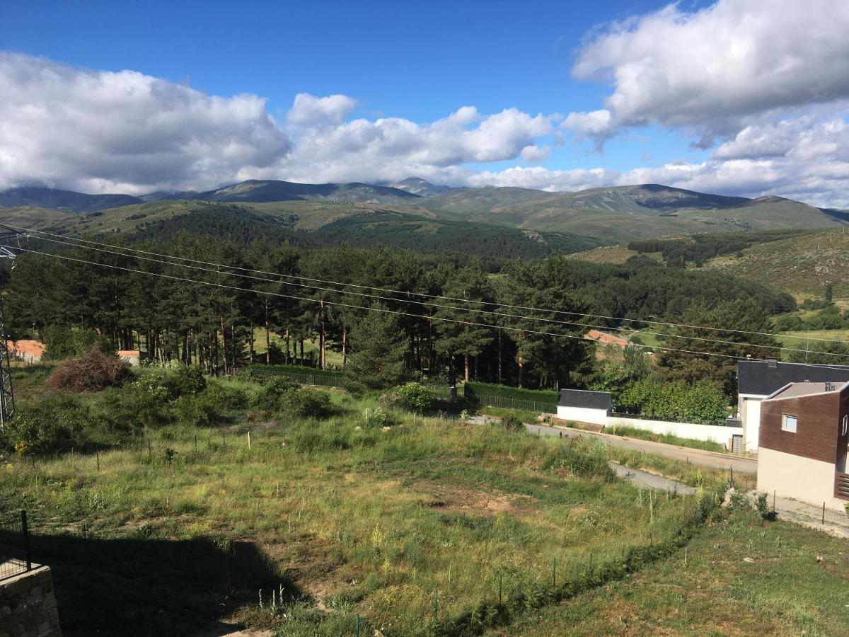 Cara Norte De Gredos Hoyos del Espino Luaran gambar