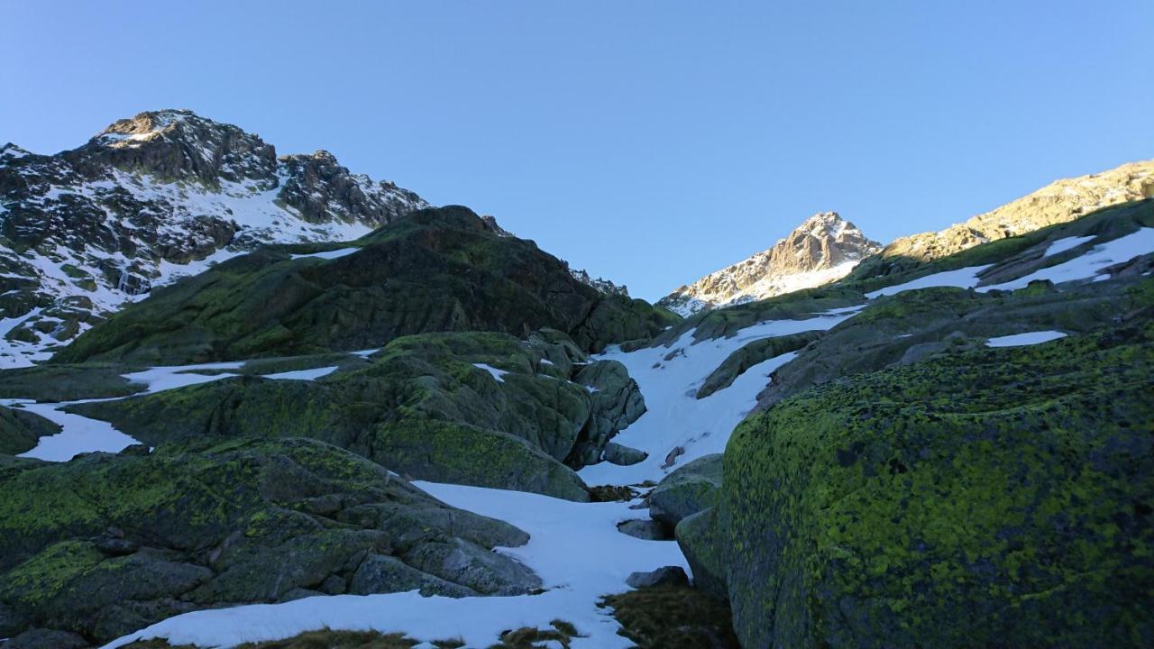 Cara Norte De Gredos Hoyos del Espino Luaran gambar