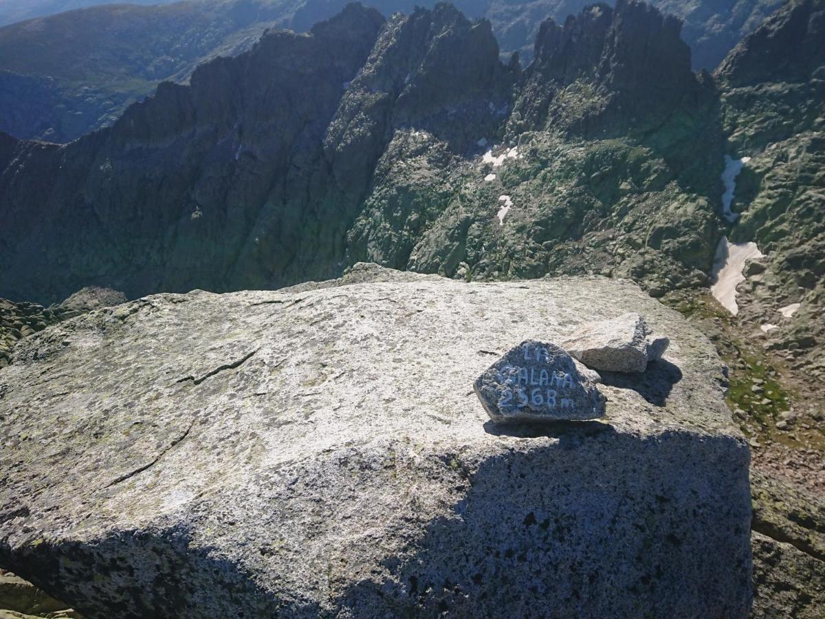 Cara Norte De Gredos Hoyos del Espino Luaran gambar