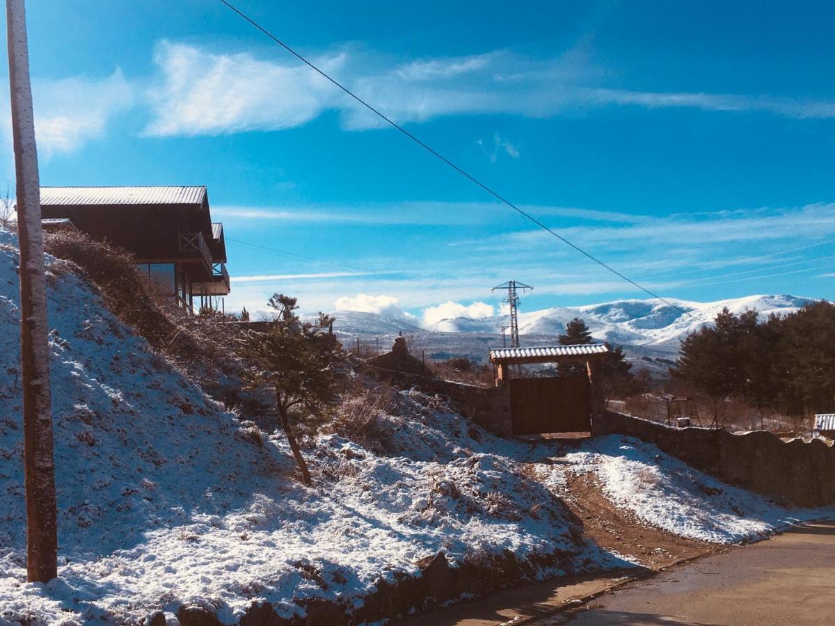 Cara Norte De Gredos Hoyos del Espino Luaran gambar