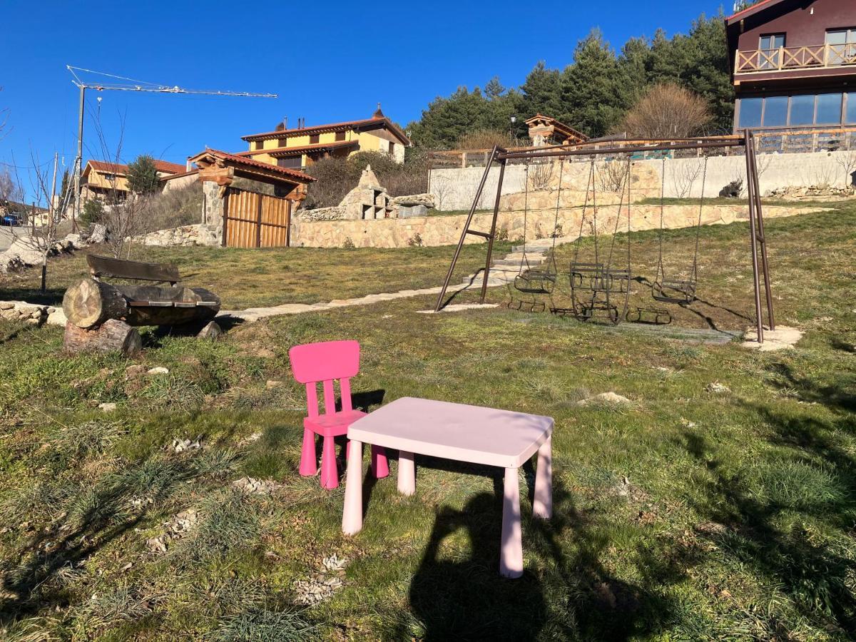 Cara Norte De Gredos Hoyos del Espino Luaran gambar